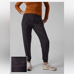 NWT Athleta Brooklyn Lined Camo Jogger Size 0